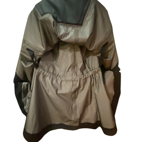 Rare Find ‼️ Vintage Lululemon Morning Mist Cape - Picture 7 of 7